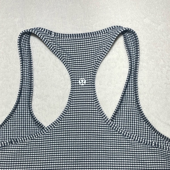 Lululemon Black & White Gingham Racerback Tank Top - Size 6 - Picture 4 of 10